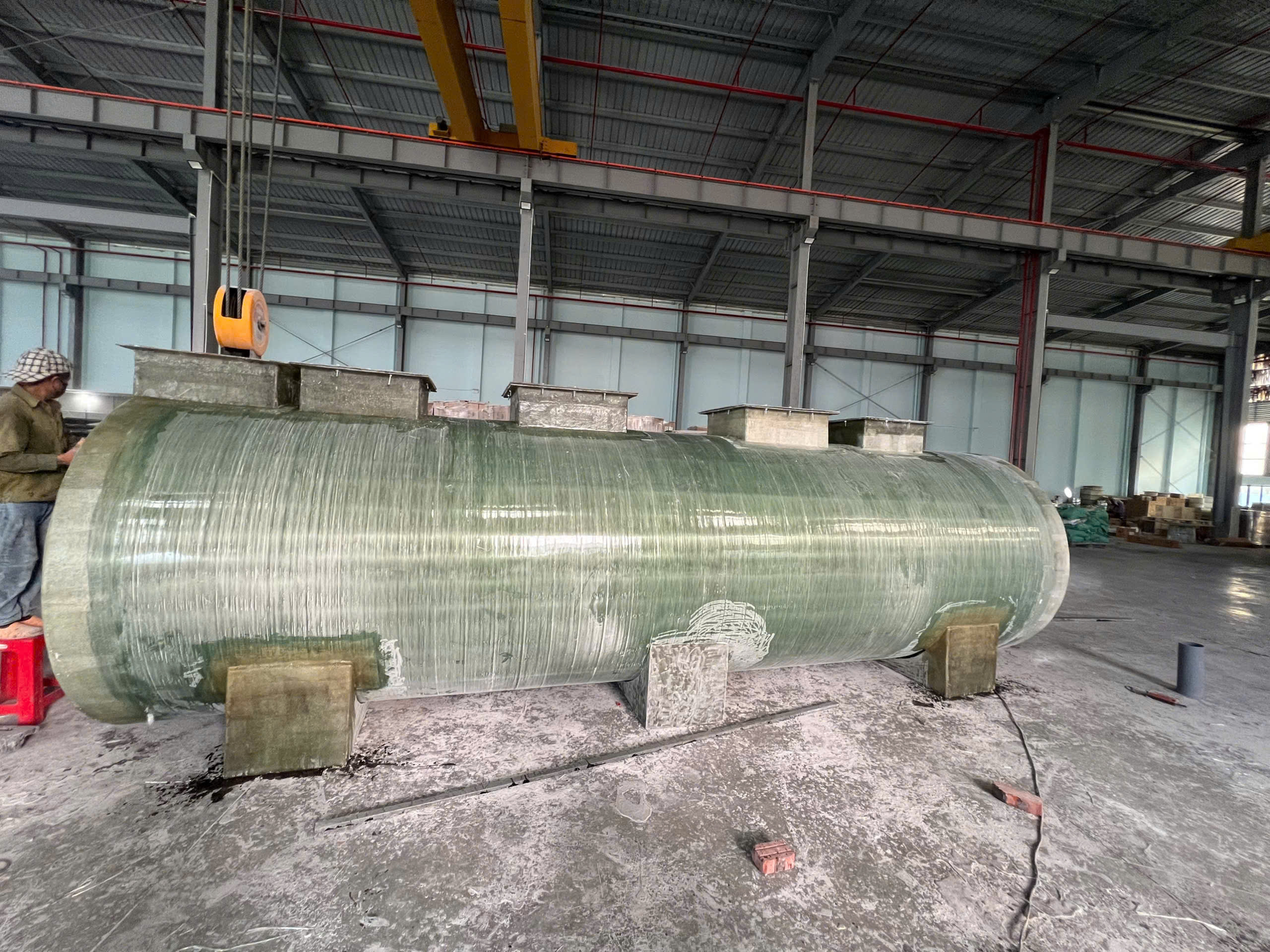 Hoàn thiện bồn chứa nước thải composite
